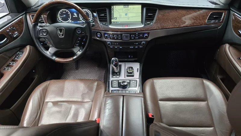 Hyundai Equus