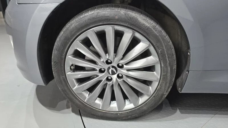Hyundai Equus