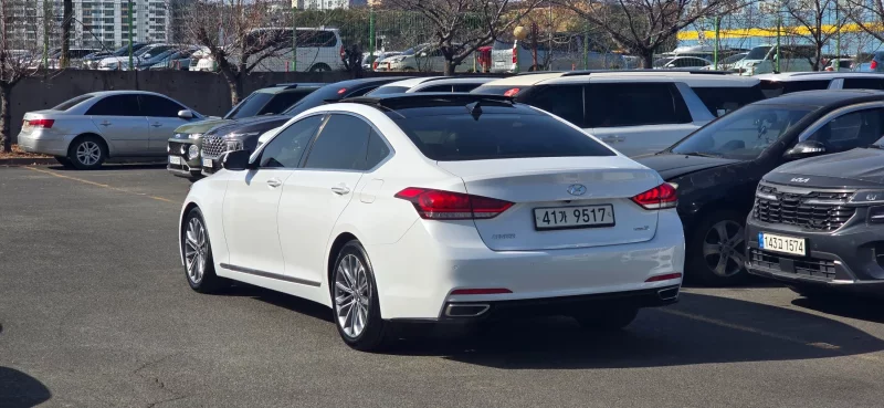 Hyundai Genesis