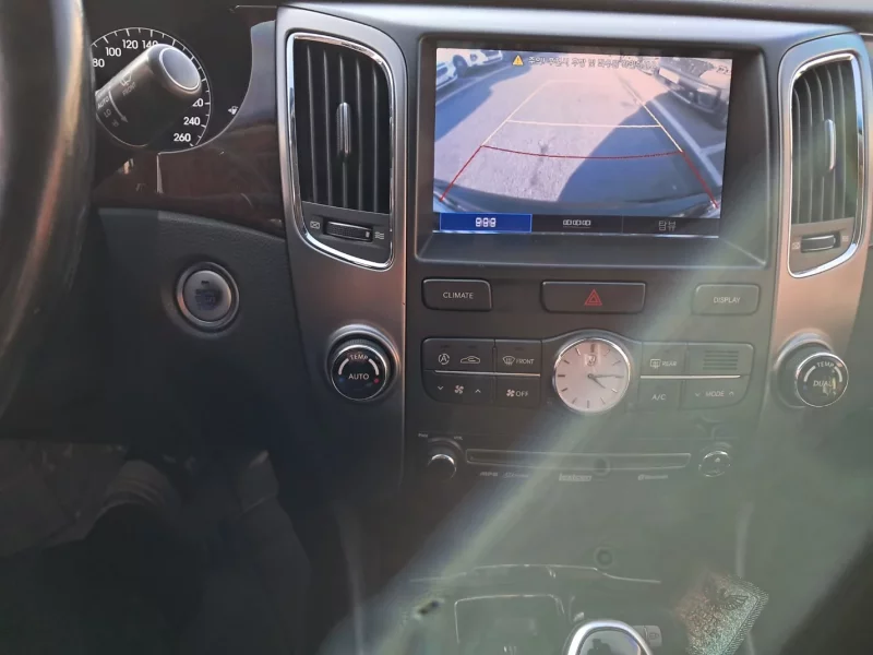 Hyundai Equus