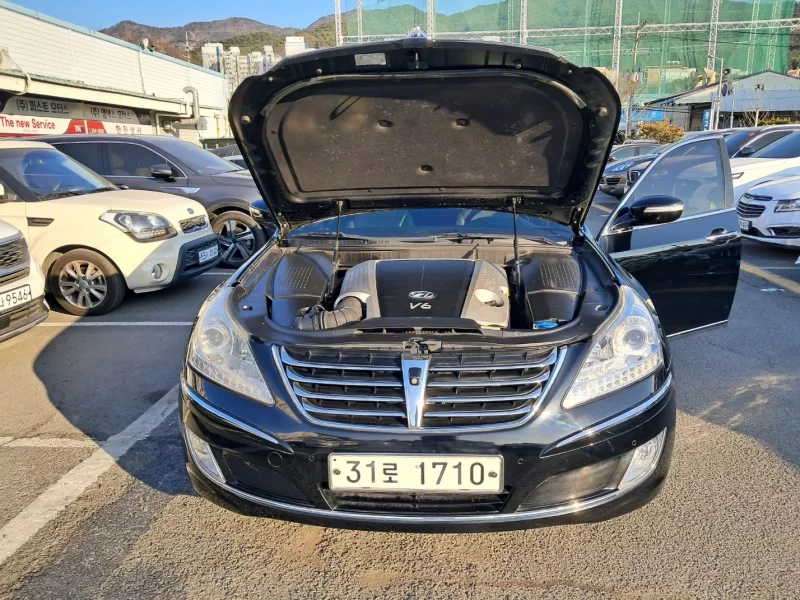 Hyundai Equus