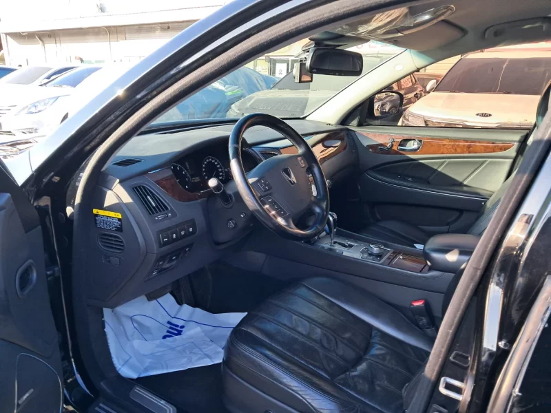 Hyundai Equus