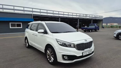 Kia Carnival