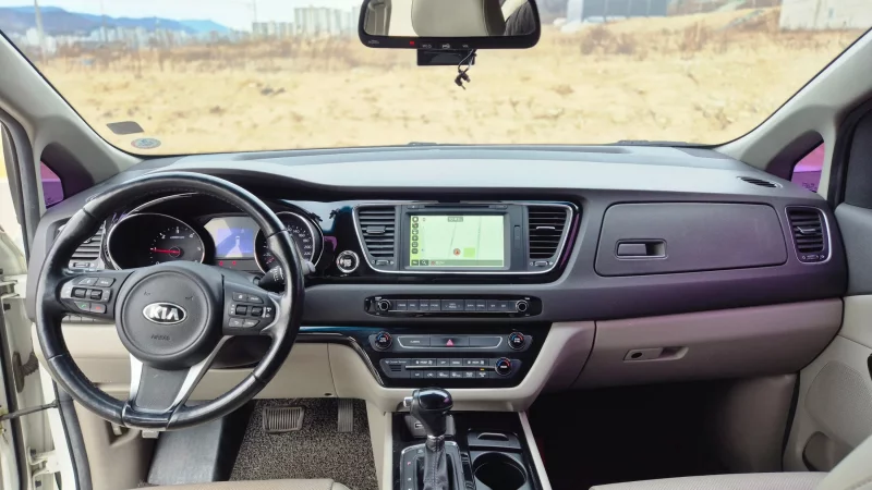 Kia Carnival