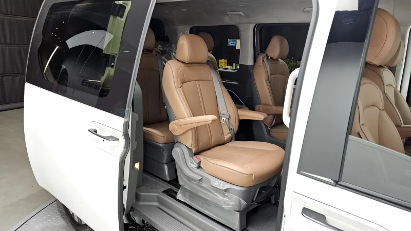 Hyundai Staria
