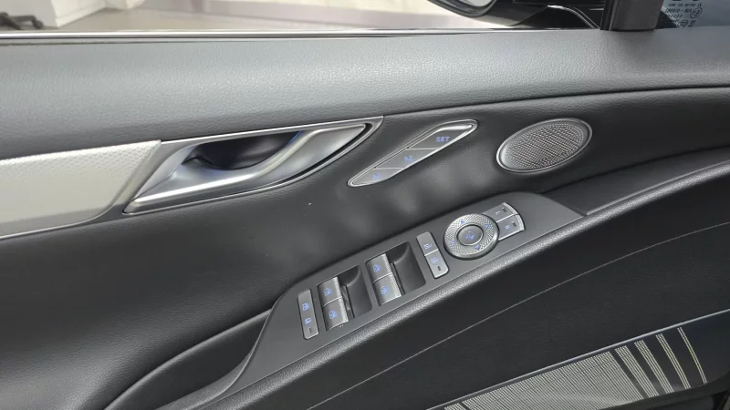 Genesis Electrified G80