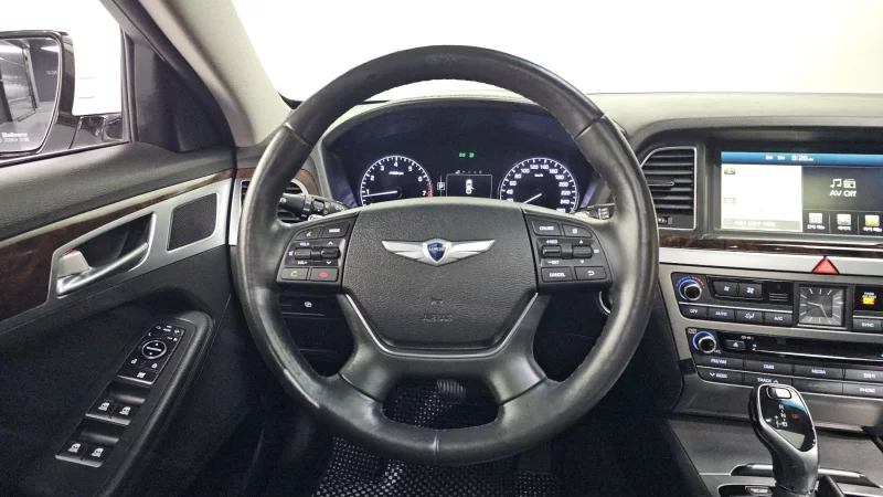 Hyundai Genesis