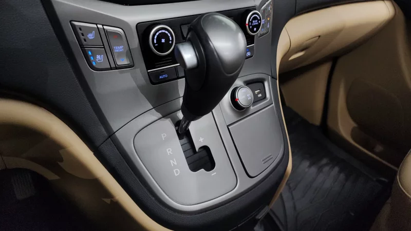Hyundai Grand Starex