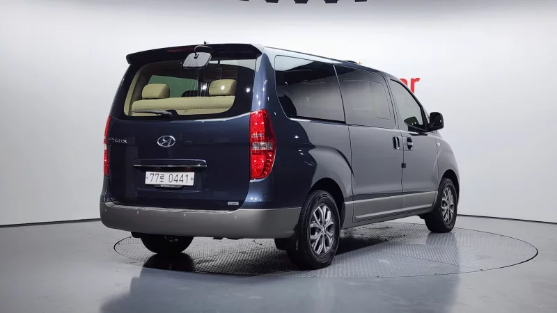 Hyundai Grand Starex