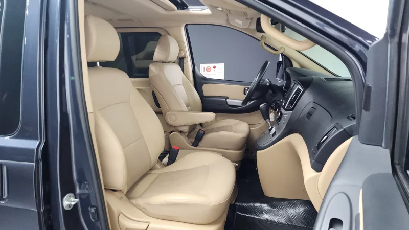 Hyundai Grand Starex