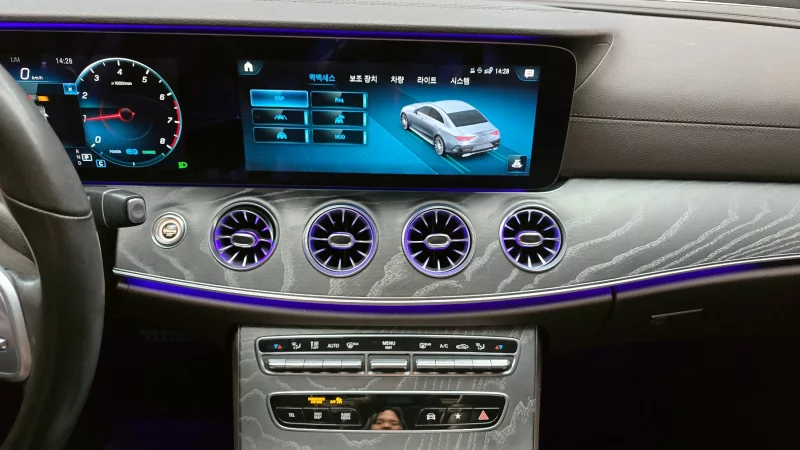 Mercedes-Benz CLS-Class