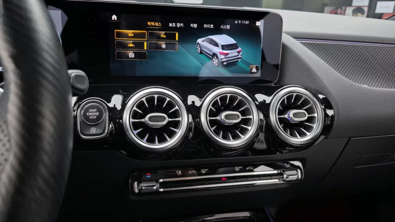 Mercedes-Benz GLA-Class