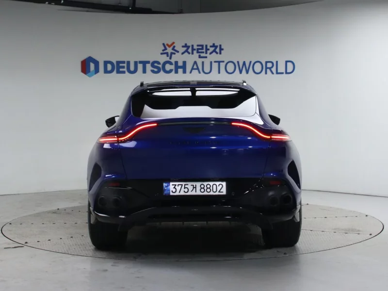 Aston Martin DBX