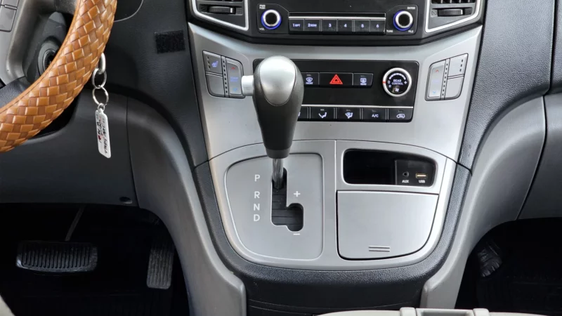 Hyundai Grand Starex