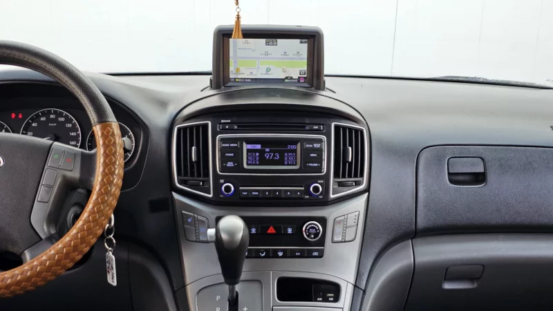 Hyundai Grand Starex