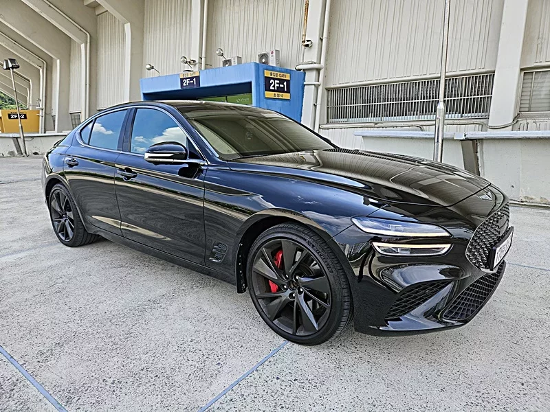 Genesis G70