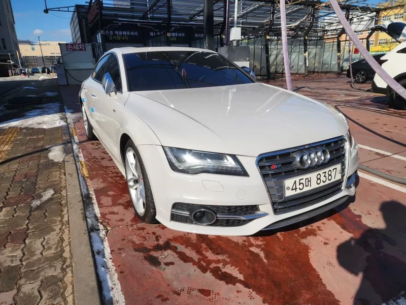 Audi S7