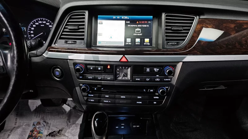 Hyundai Genesis