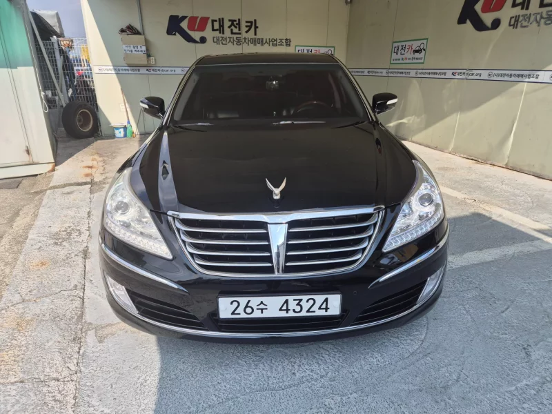 Hyundai Equus