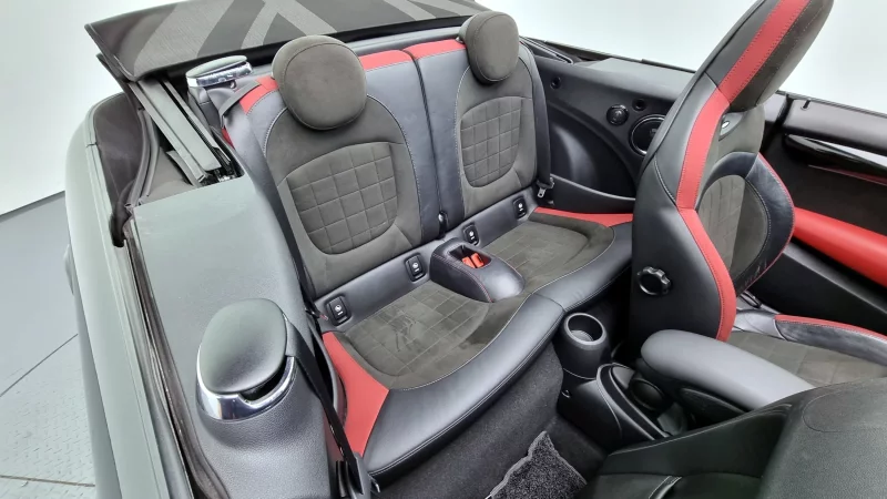 MINI Cooper Convertible