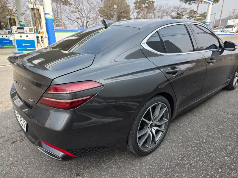 Genesis G70
