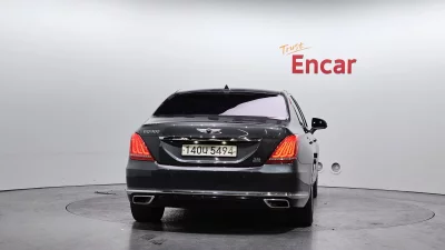 Genesis EQ900