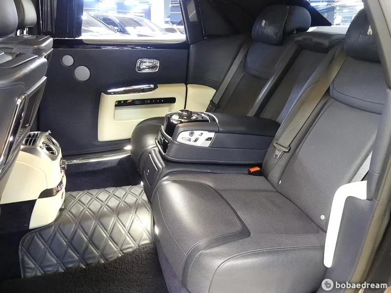 Rolls-Royce GHOST