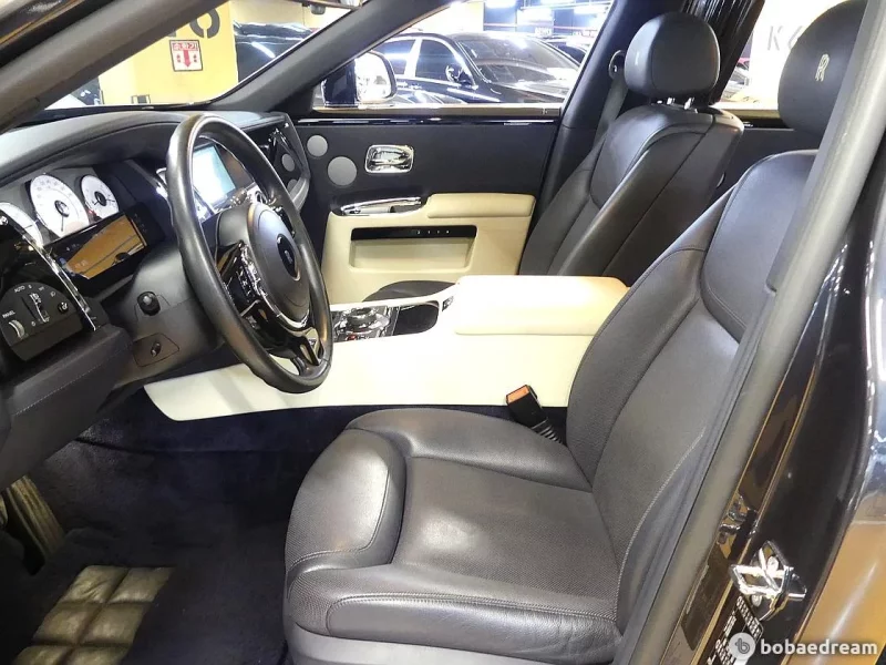Rolls-Royce GHOST