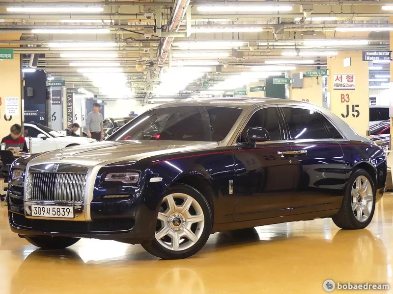 Rolls-Royce GHOST