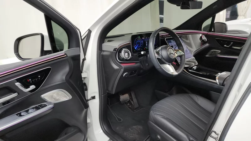 Mercedes-Benz EQE