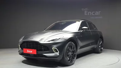 Aston Martin DBX
