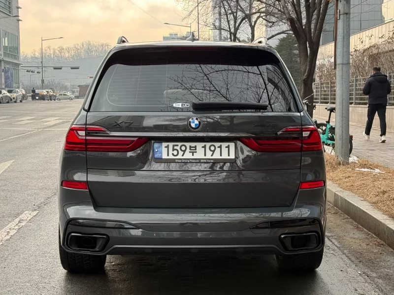 BMW X7