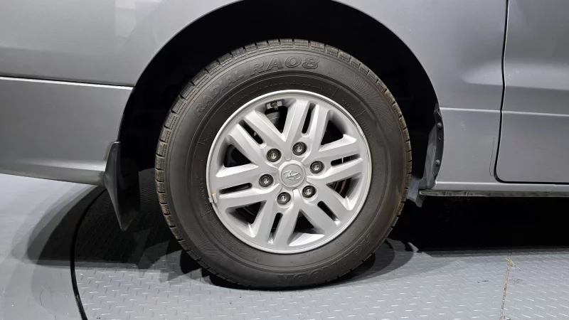 Hyundai Grand Starex