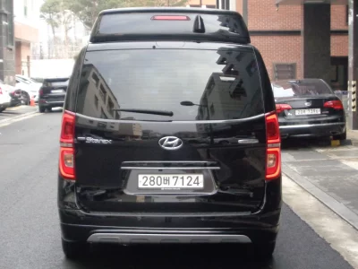 Hyundai Starex