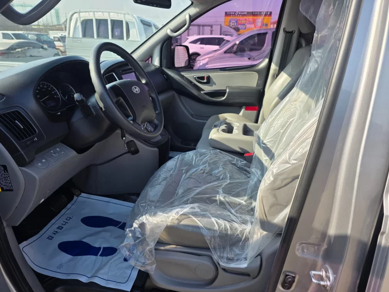 Hyundai Grand Starex