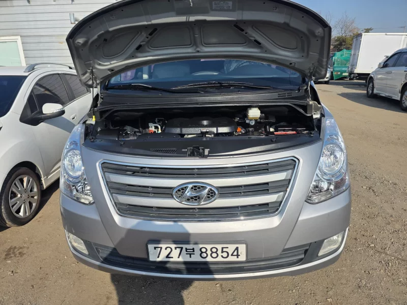 Hyundai Grand Starex