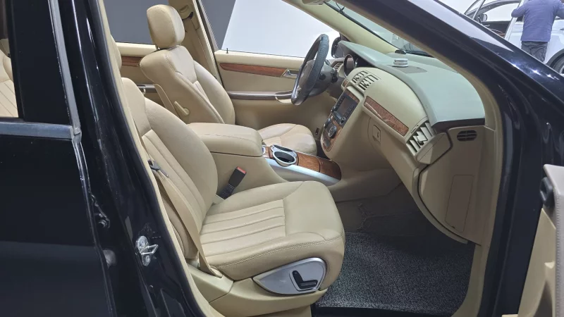 Mercedes-Benz R-Class