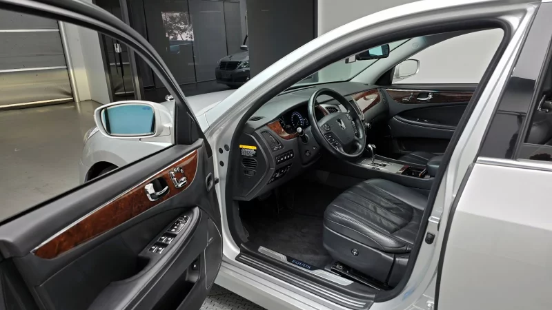 Hyundai Equus