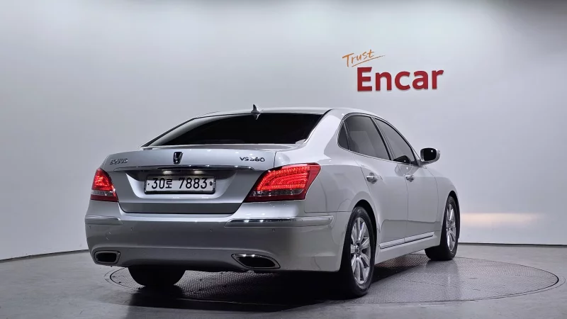 Hyundai Equus