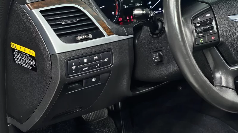 Hyundai Genesis