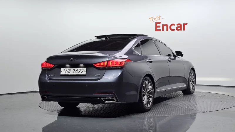 Hyundai Genesis