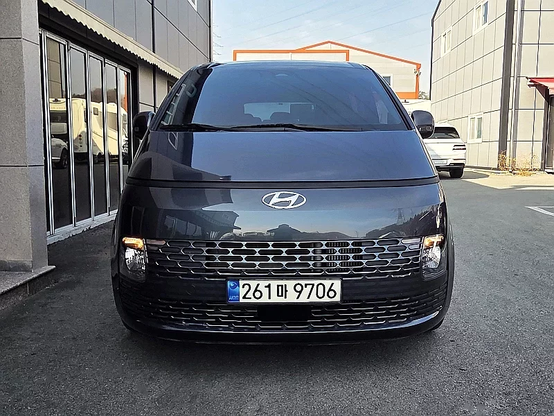 Hyundai Staria