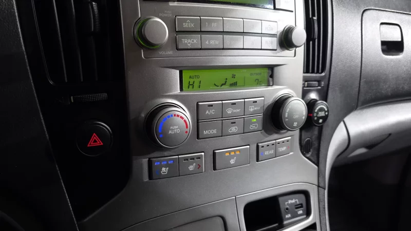 Hyundai Grand Starex