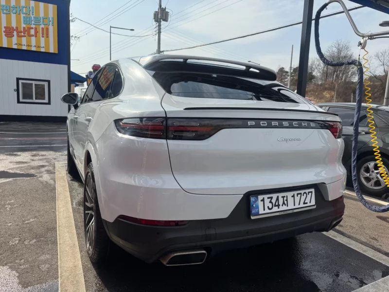 Porsche CAYENNE