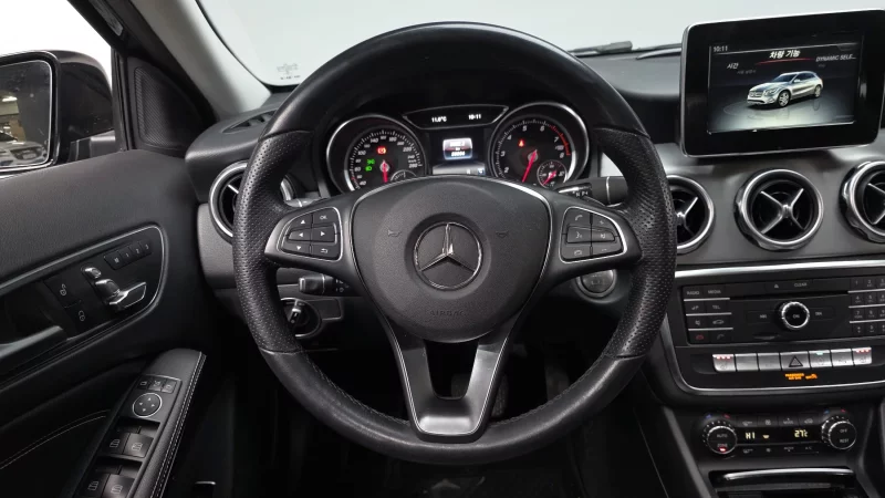 Mercedes-Benz GLA-Class