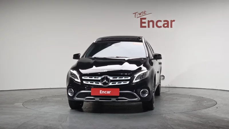 Mercedes-Benz GLA-Class