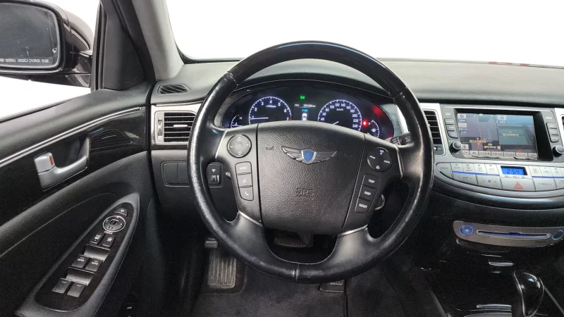 Hyundai Genesis