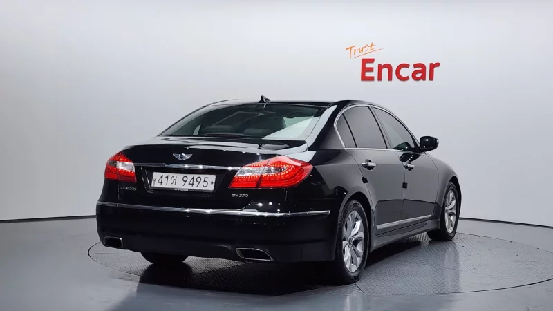 Hyundai Genesis
