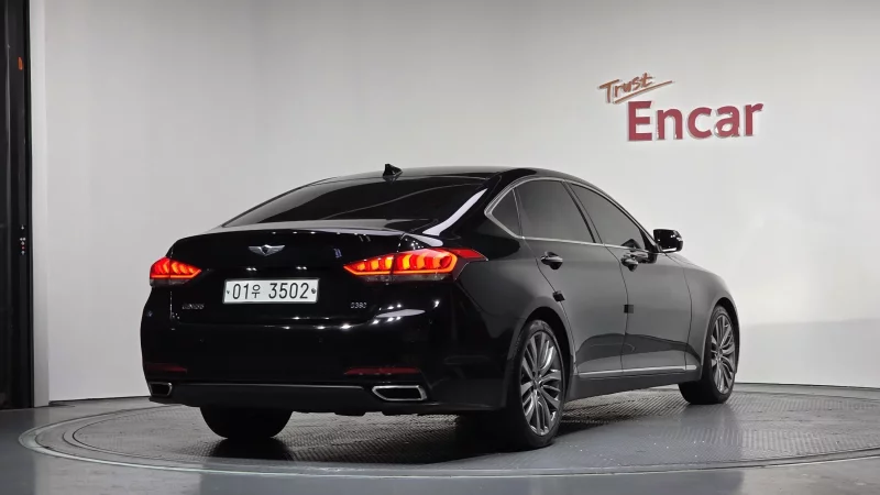 Hyundai Genesis