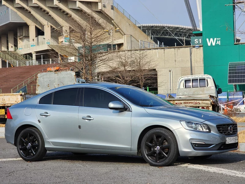 Volvo S60